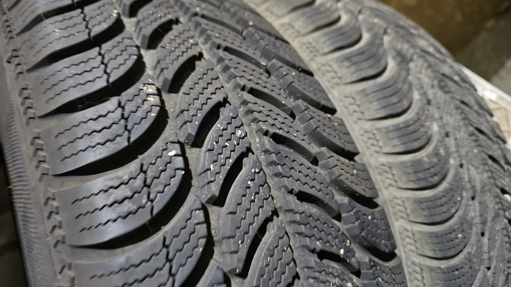 Anvelope iarna vara roti logan 185 65 15