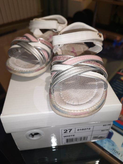 Обувки за госпожица