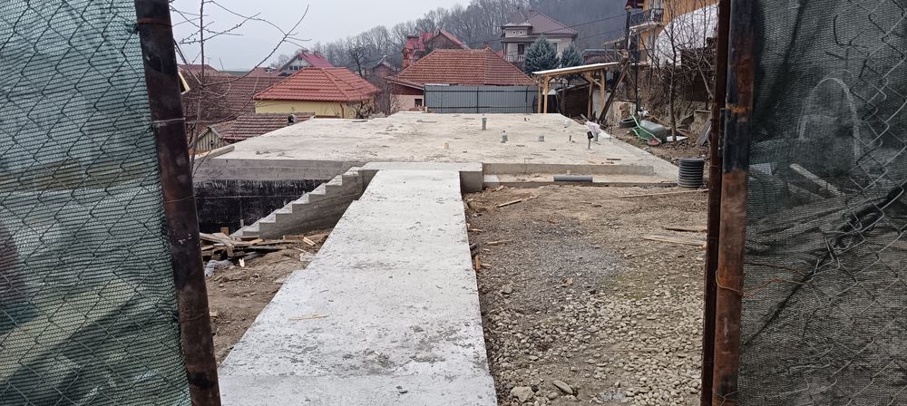 Vând teren intravilan in Râmnicu Valcea