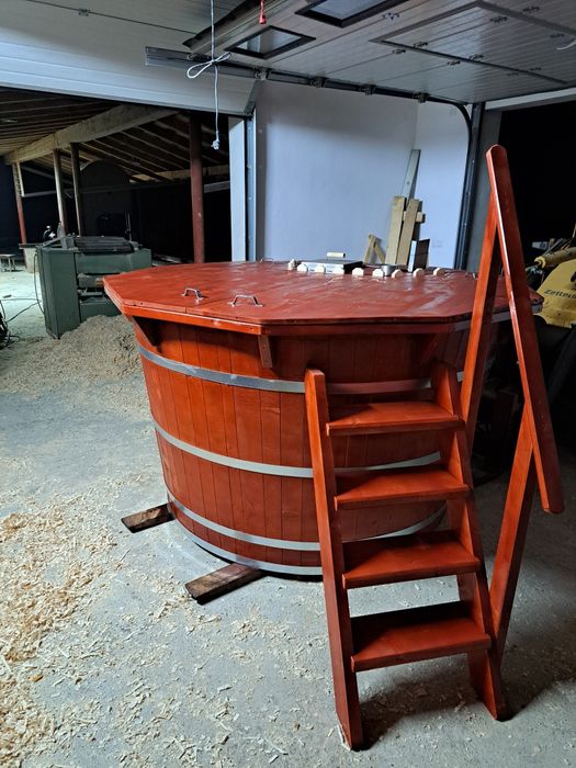 Ciubăr  din lemn de molid pentru baie, calitate inalata si finisaj