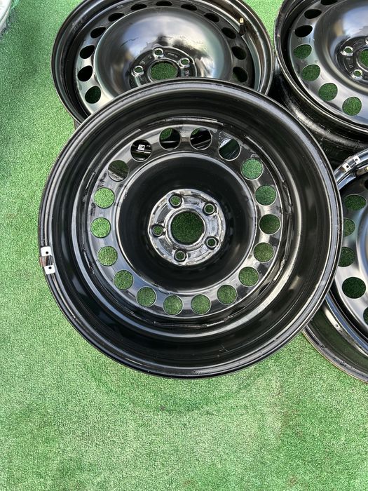 5x112 17 оргинални vw железни джанти със оргинални тазове vw