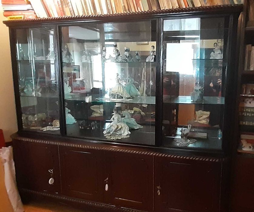 Vitrina veche tip Ruxandra