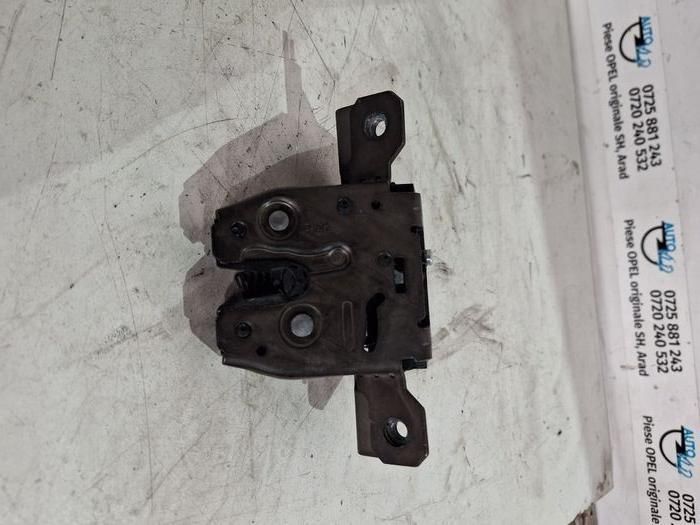 Broasca incuietoare haion Opel Astra J