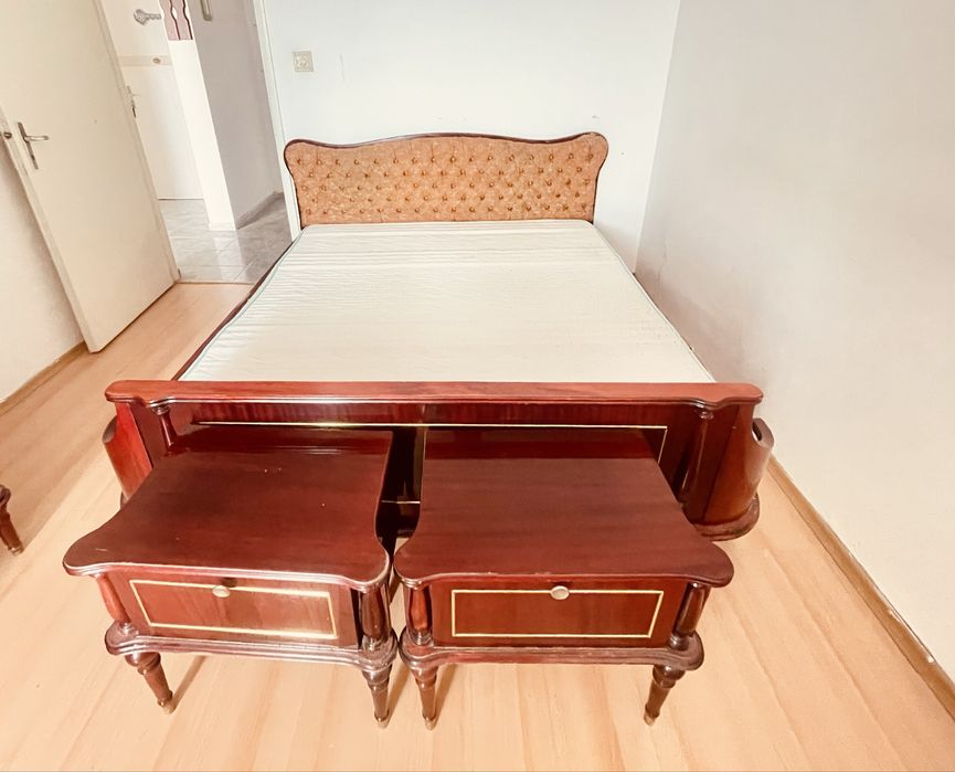 Старинен спален комплект с орнаменти – 50 години, масивно дърво