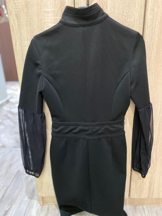 Елегантна дамска черна рокля