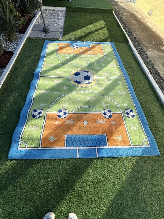 Covor baieți  foarte frumos