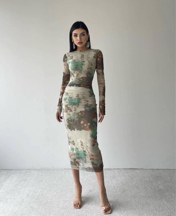 Платье сетчатое новое стретч по фигуре