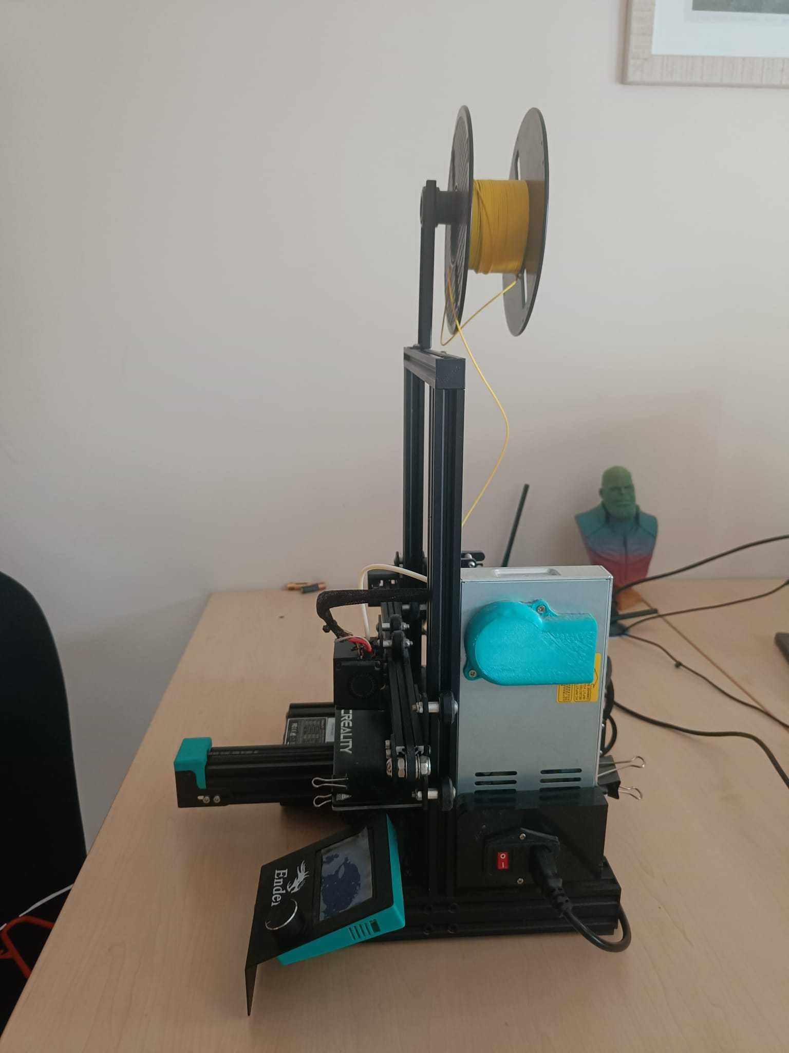 Imprimanta Ender 3 Pro + Filament