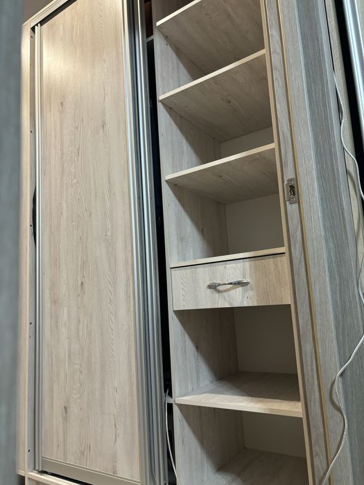 шкаф и полка в прихожую