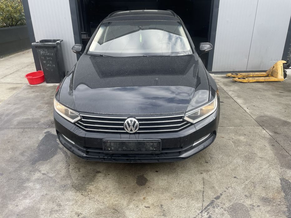 Far stanga / dreapta Volkswagen Passat b8 halogen europa nonfacelift