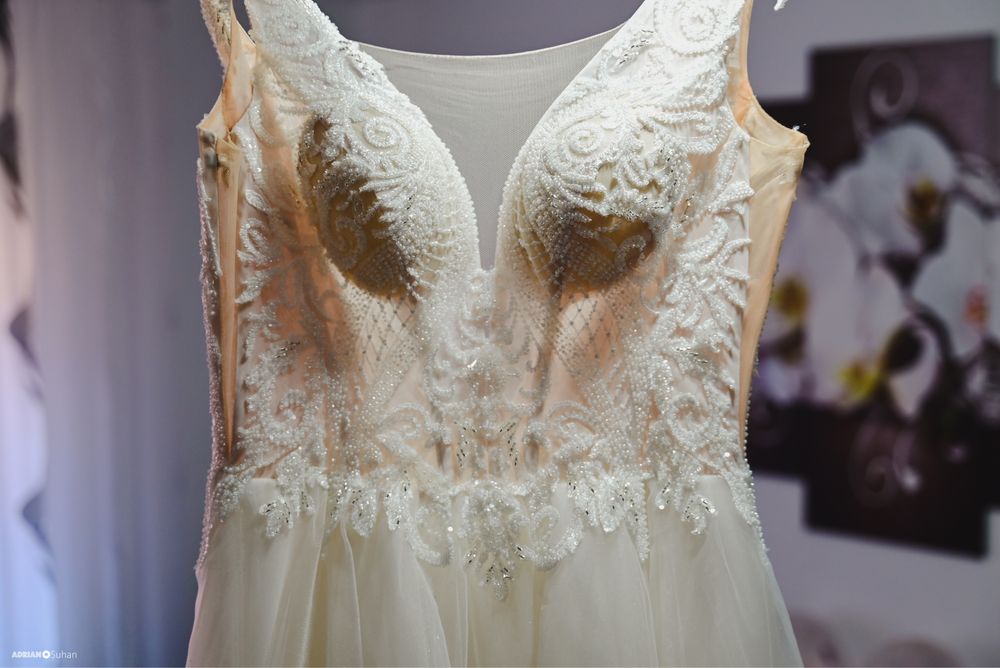 Rochie de mireasa tip printesa