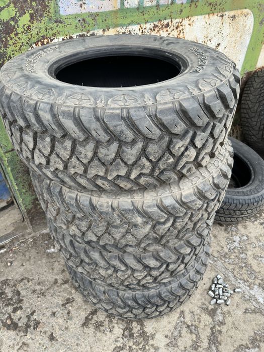 Продам резину 285/70/17