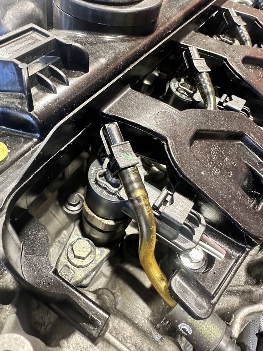 Motor Renault Trafic 2.0 dci euro 5 an 2013 Opel Vivaro injectie bosch