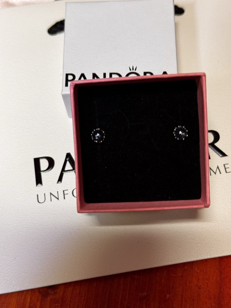 Пандора обеци Pandora