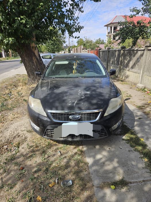 Ford mondeo vând