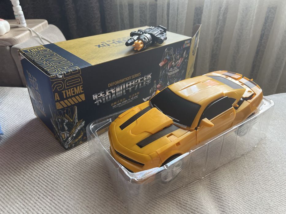 Продам робот-трансформер бамбли