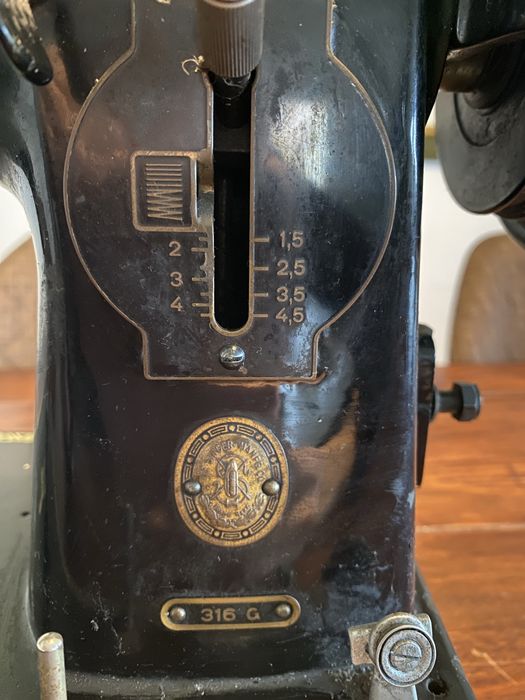 Vand masina de cusut Singer 316G