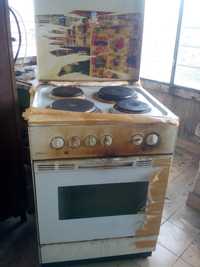 Продавам готварска печка с дефект за ремонт или части