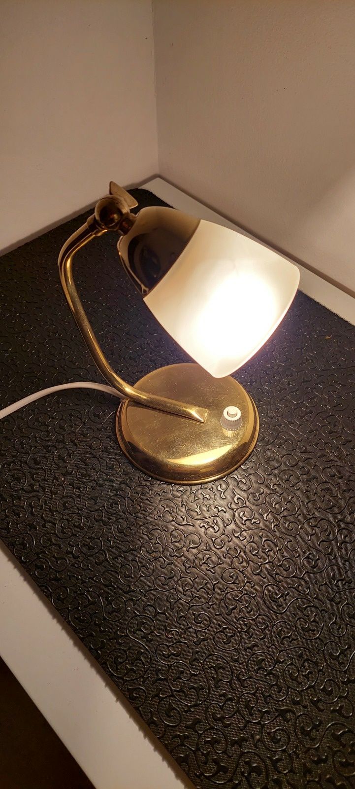 Lampa veioza vintage colectie alama sticla Finlanda 1960