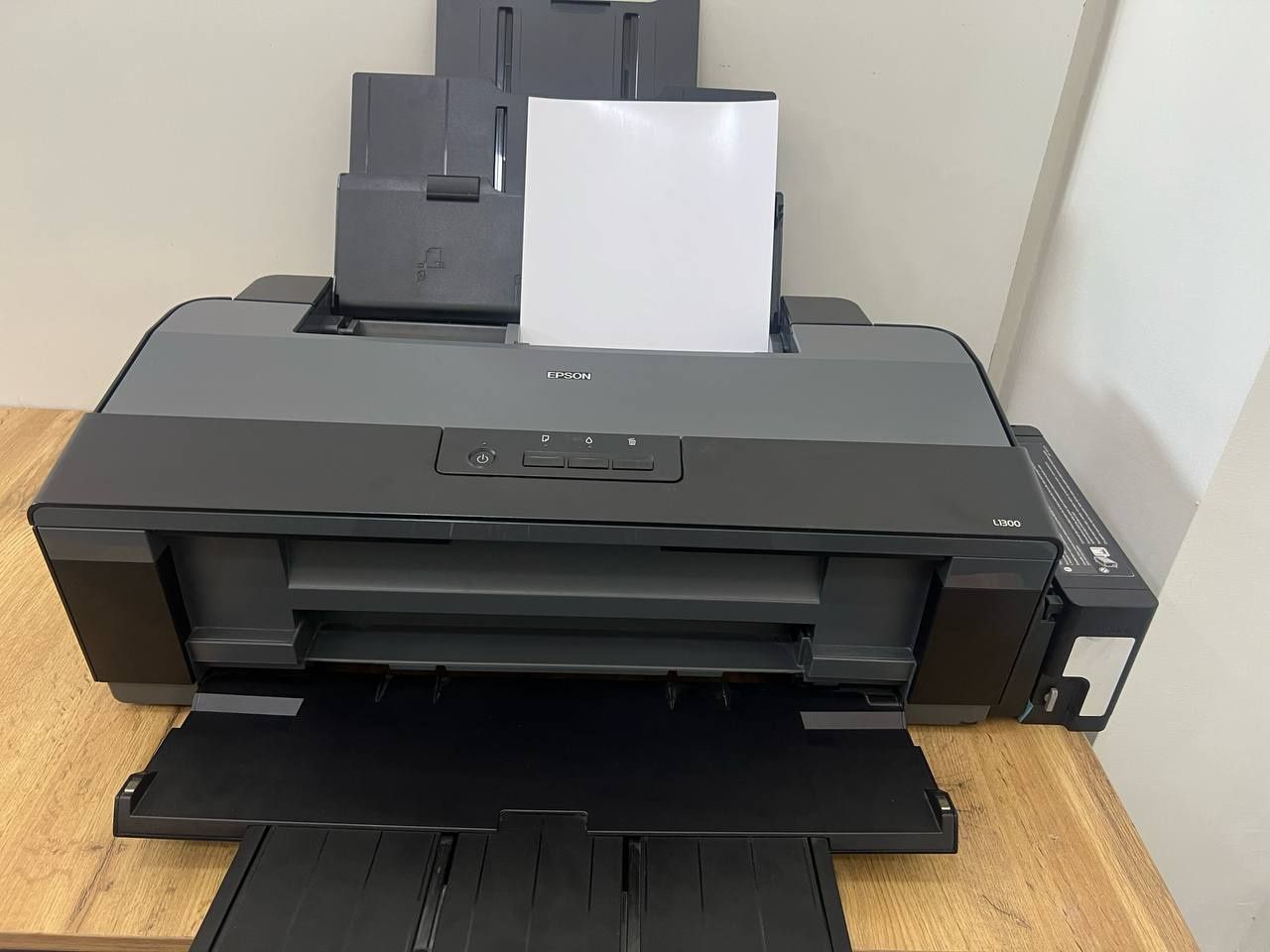 Epson L1300 A3 soatiladi