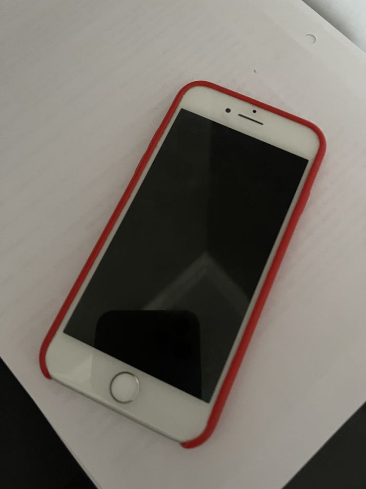 Iphone 8 256gb в отличном состоянии с коробкой