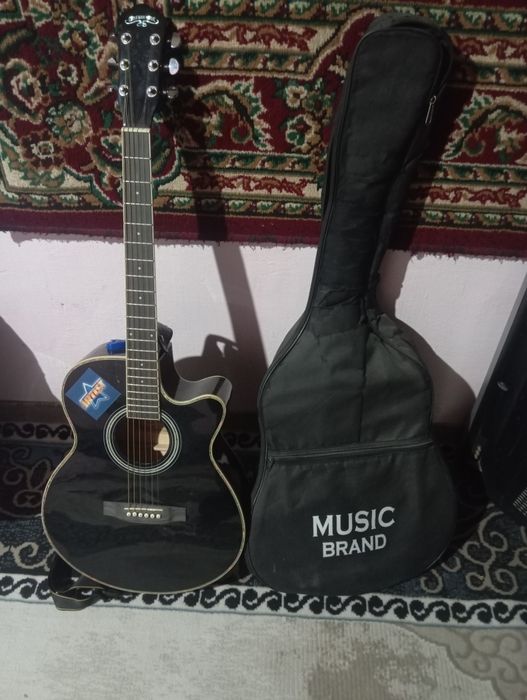 Getara yosh muzikantlar uchun Zur tanlov
