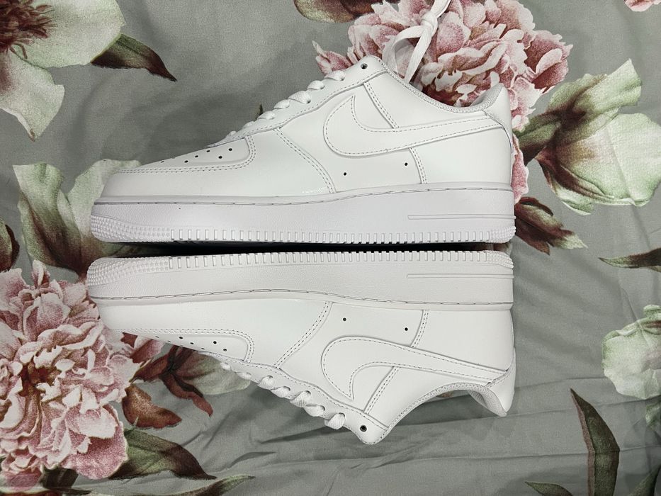 nike air force 1 tripple white