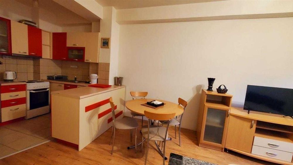 Дава се под наем Двустаен апартамент в Пловдив, Център - 52 кв.м за 300.9 € - Снимка #1