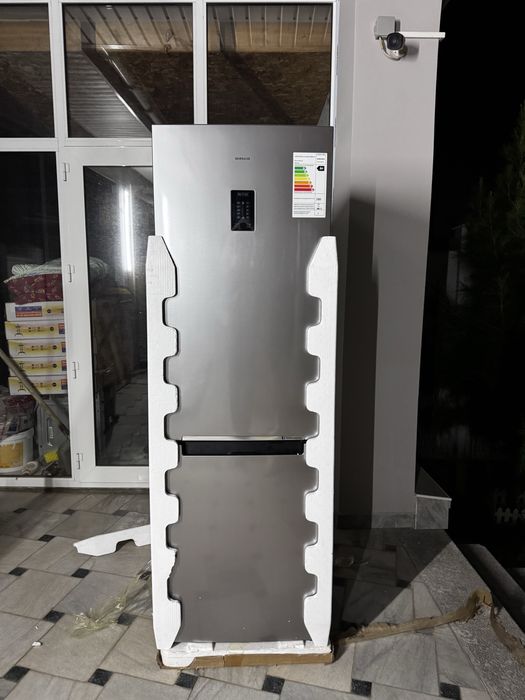 Новый Холодильник Samsung RB33A32N0SA серебристый