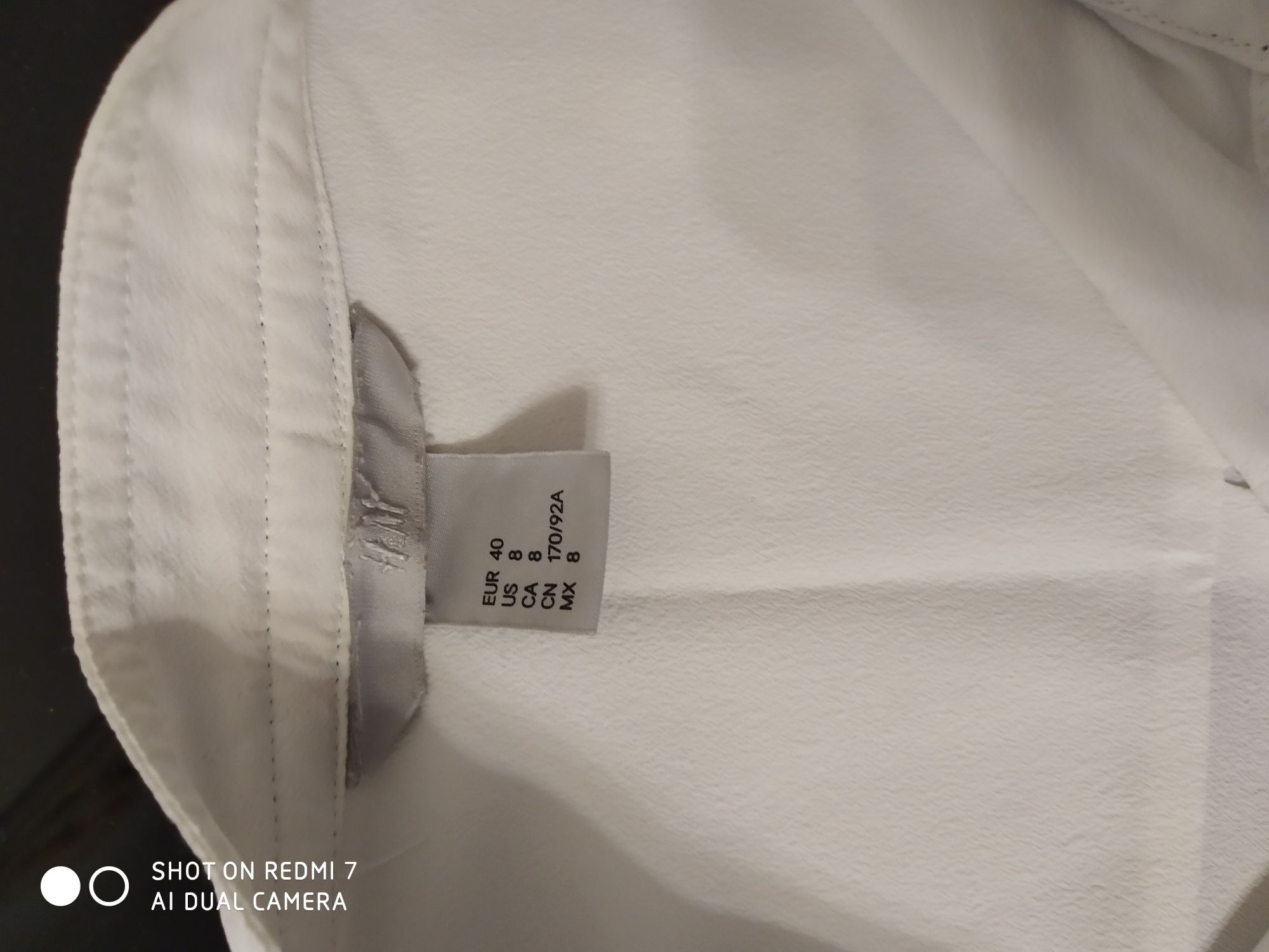Блузка белая. Бренд H&M