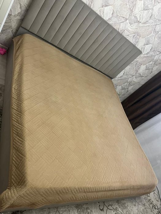 Продам двухспальнюю кровать