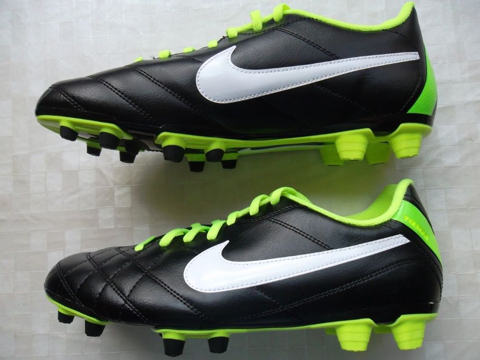 Ghete fotbal Nike Tiempo Rio FG