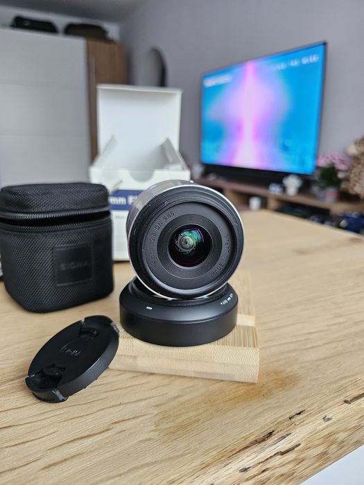 Obiectiv Sigma 19mm f/2.8 DN – Sony E-