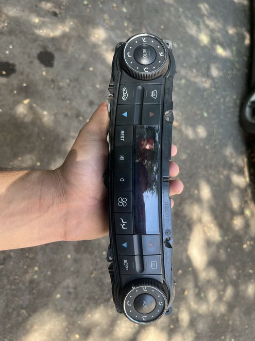 В продаже Климат на w211