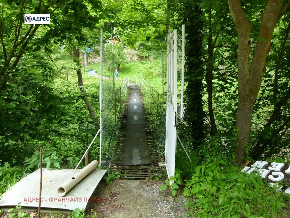 Парцел в Ловеч, област-с.Бели Осъм площ 1612 цена 25000