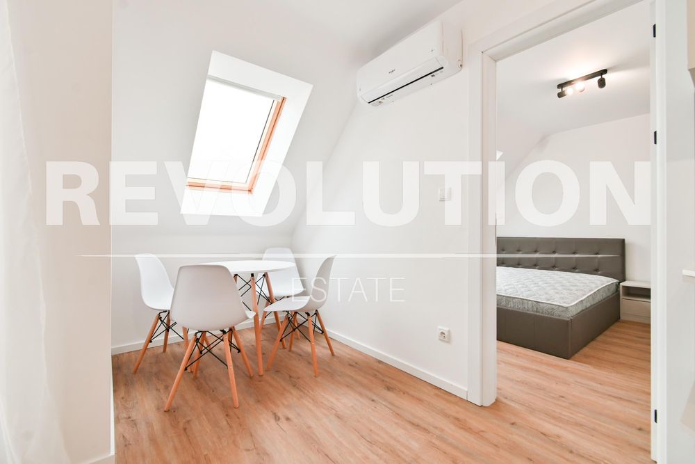 Двустаен апартамент в ж.к. Зона Б-19.