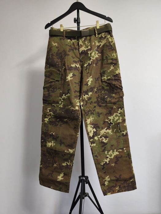 Colecție haine militare