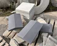 Capace si interval gard - albe sau gri - din beton pentru gard