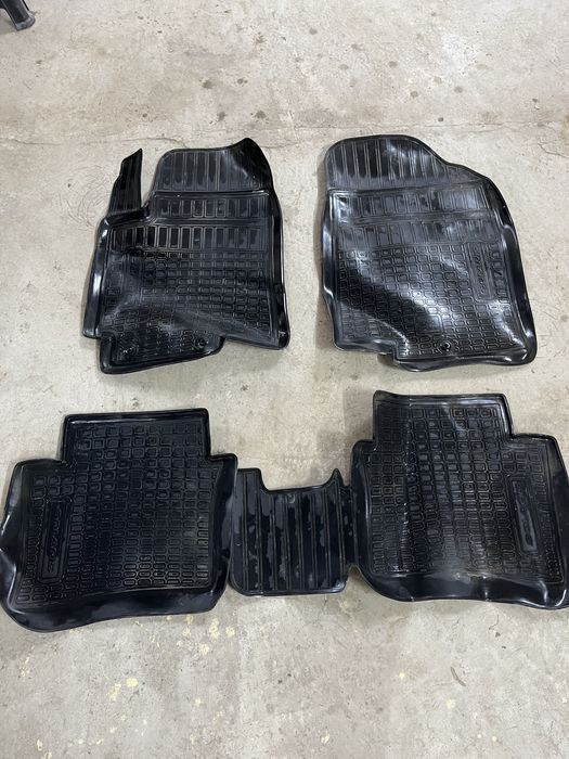 Продам коврики хендай солярис/акцент