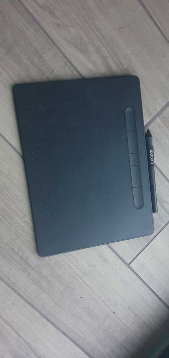 Wacom Intuos M графичен таблет