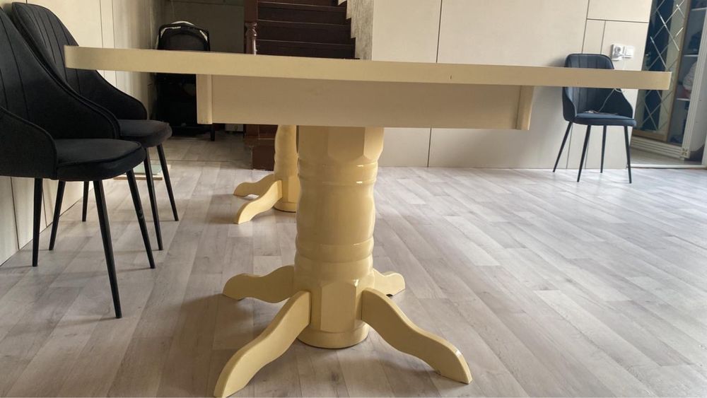 Стол для кухни ,3 метра