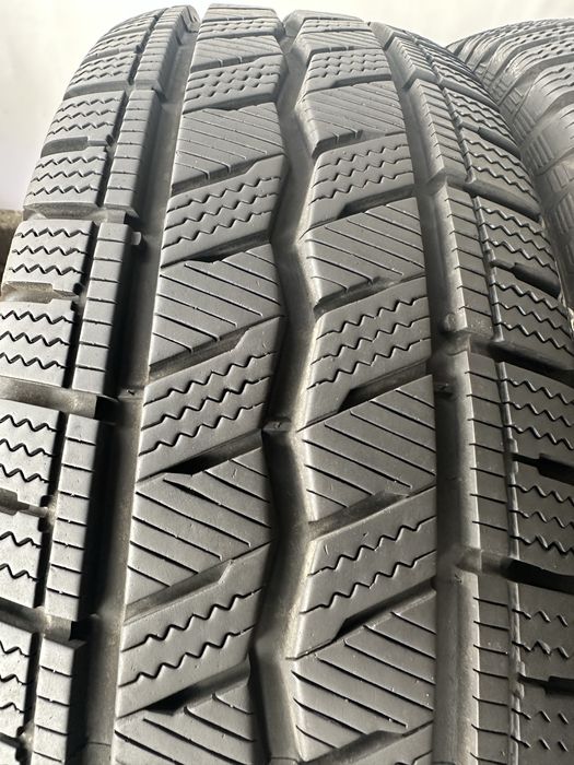 225/75/16 Hankook dot22