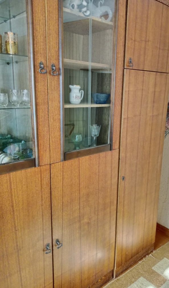 Продаётся стенка