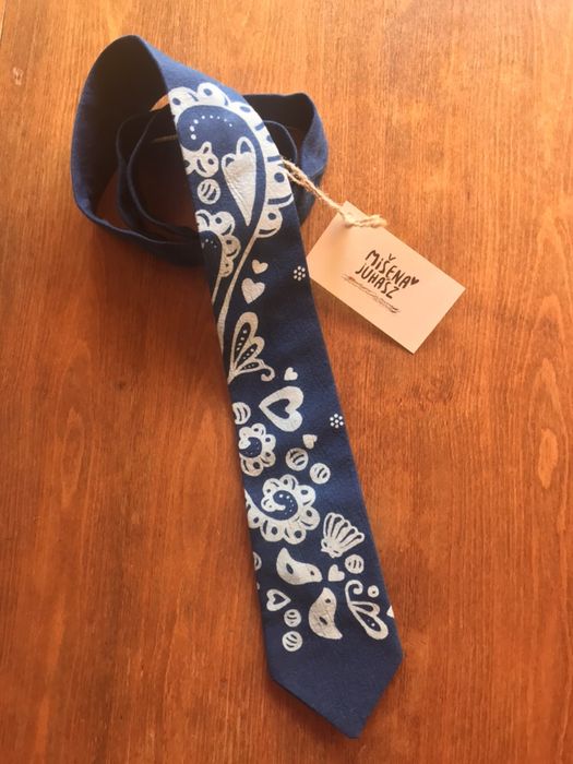 Ръчно изработена вратовръзка