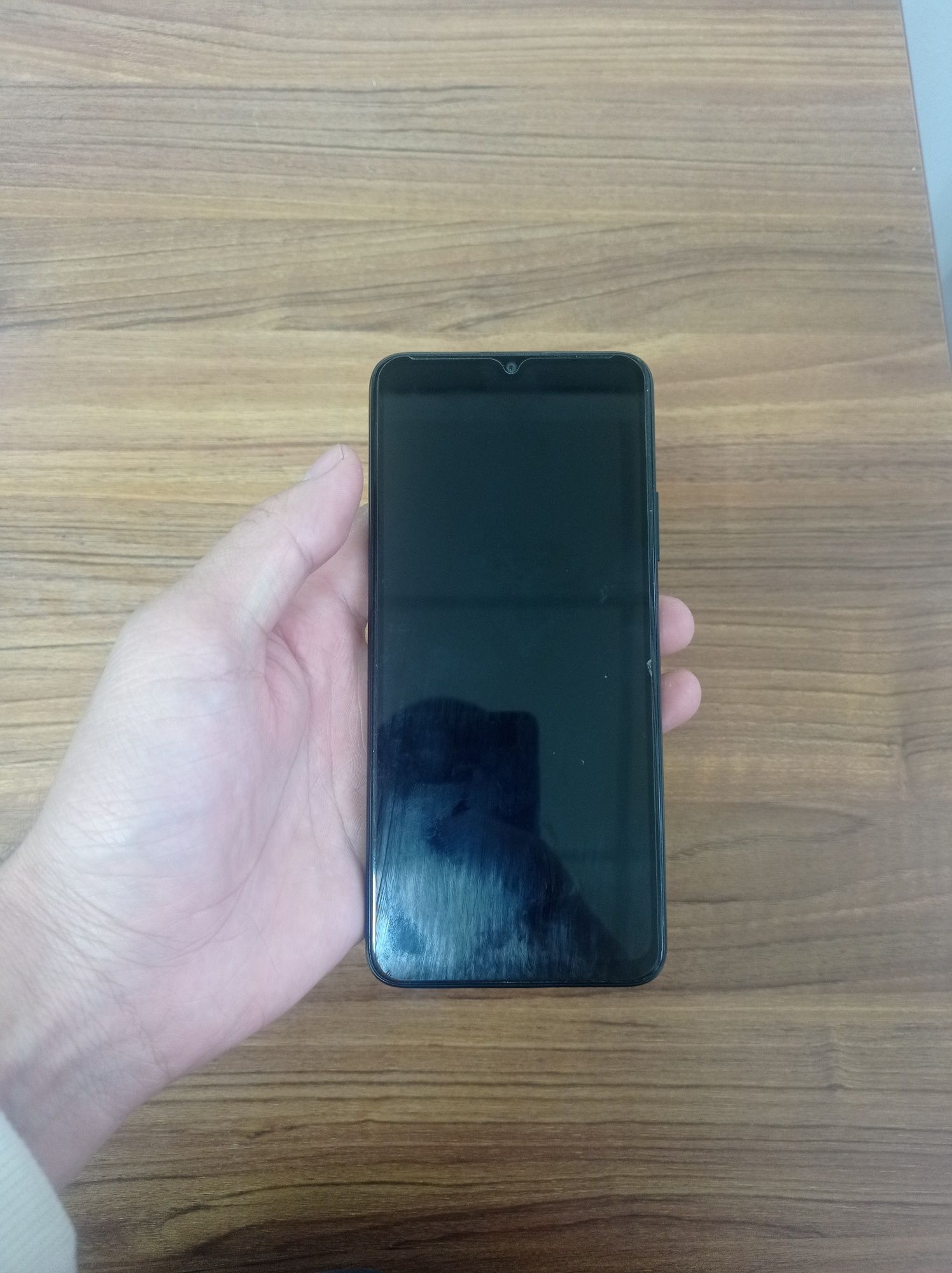 Huawei Y 70 nova 4/64 telefon sotiladi Ozgina kami bor