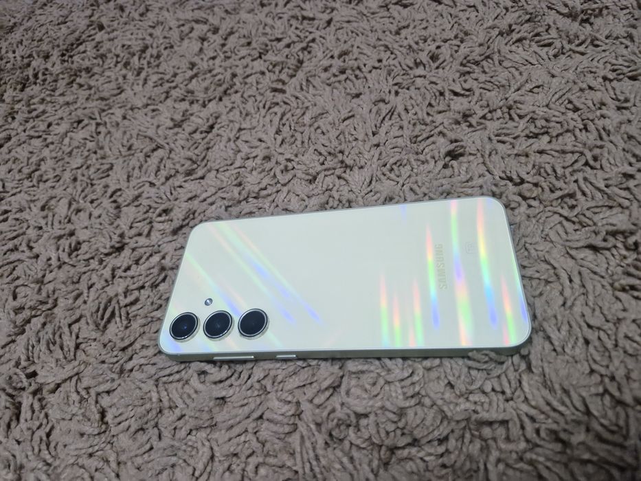Продам телефон самсунг А 55 в новом состоянии.