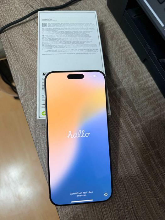 IPhone 16 Pro max - 256 GB- телефонът е на 11 месеца- 96 % - батерия !