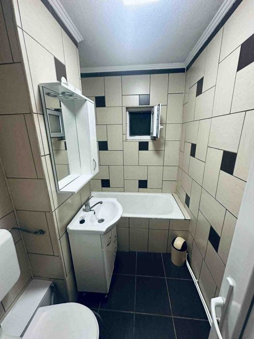 Ofertă specială – 3 camere renovat  în Carei, zona Zăgănescu