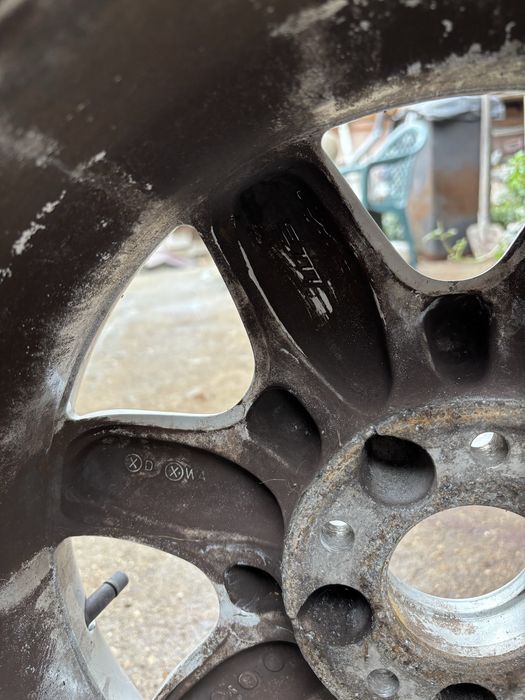 Комплект зимни гуми с джанти Мерцедес 205/55 R16