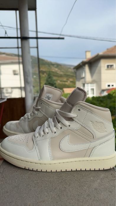 Nike Air Jordan 1
